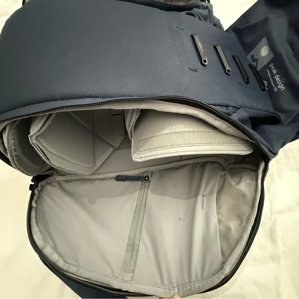 Peak Design Everyday Backpack 20L Weatherproof Camera Laptop Bag Midnight Blue - Picture 13 of 16